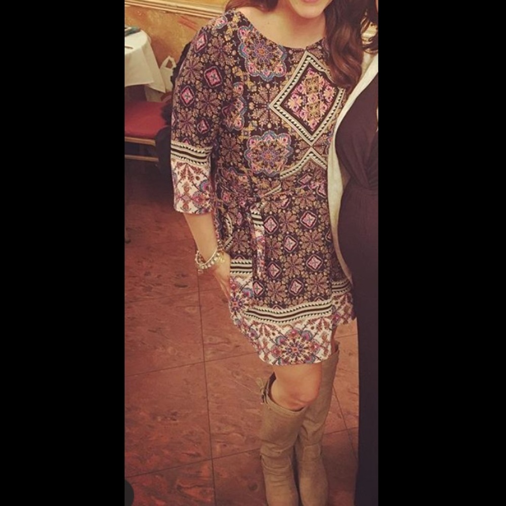 Gorgeous printed dress with belted waist